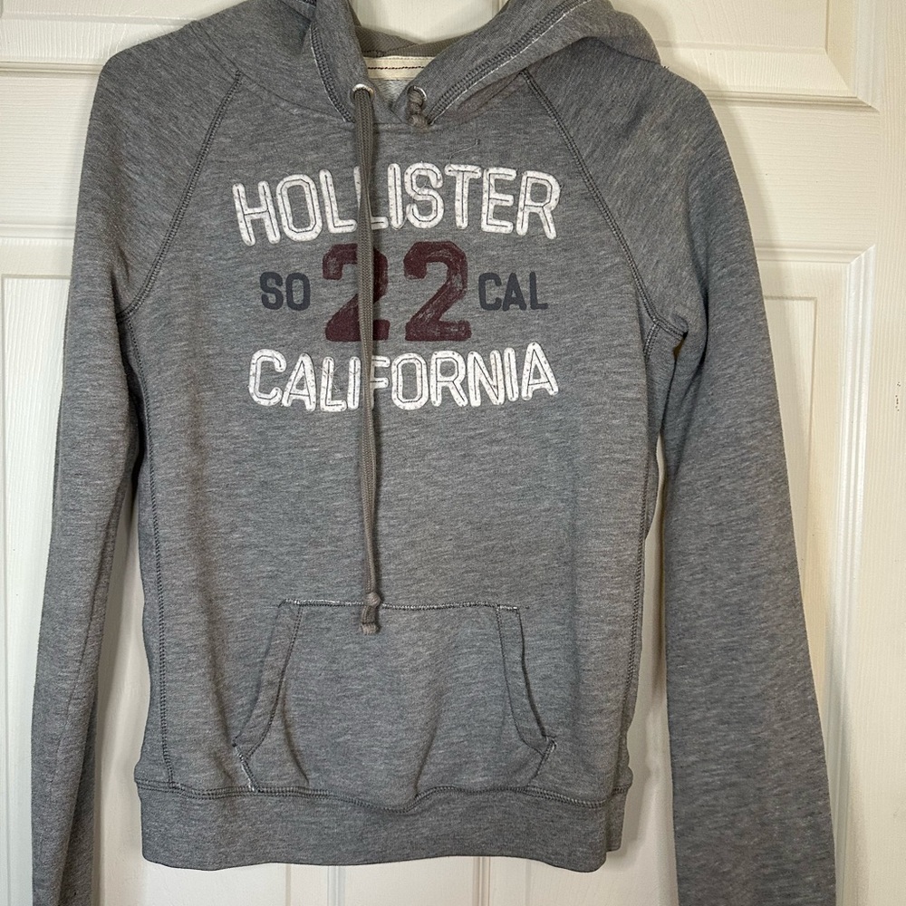 Hollister Gray Youth Sweater/Hoodie